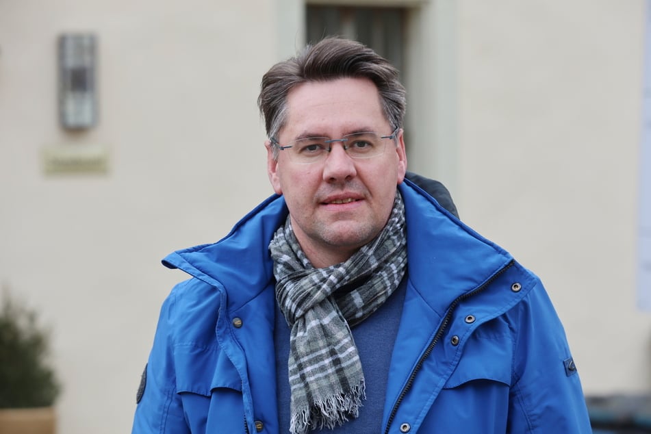 Hohnsteins Bürgermeister Daniel Brade (45, SPD) ist wütend: "Die Amselfallbaude ist nur ein Beispiel, das zeigt, wie der Freistaat mit seinen Immobilien umgeht."