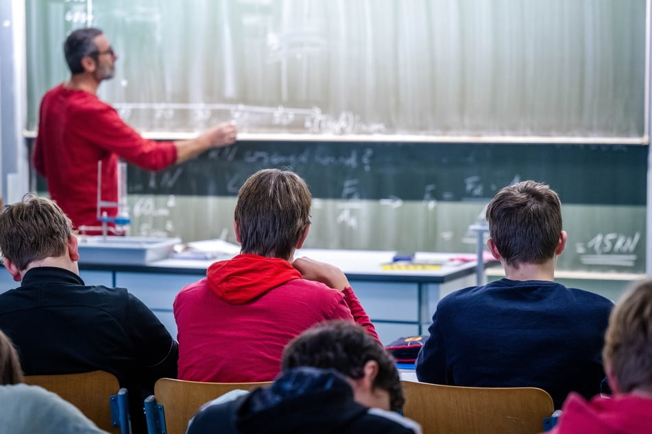 Anstatt Schulschließungen soll die pädagogische Arbeit verbessert werden.