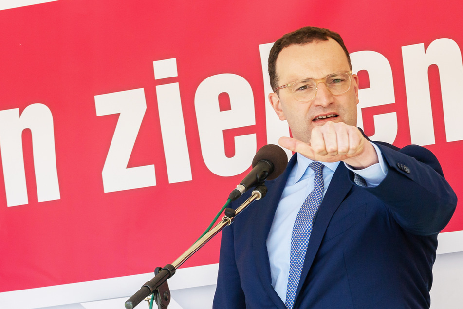"Sommerzeit besser nutzen": Spahn will Schutzmaßnahmen an Schulen länger aufrechterhalten