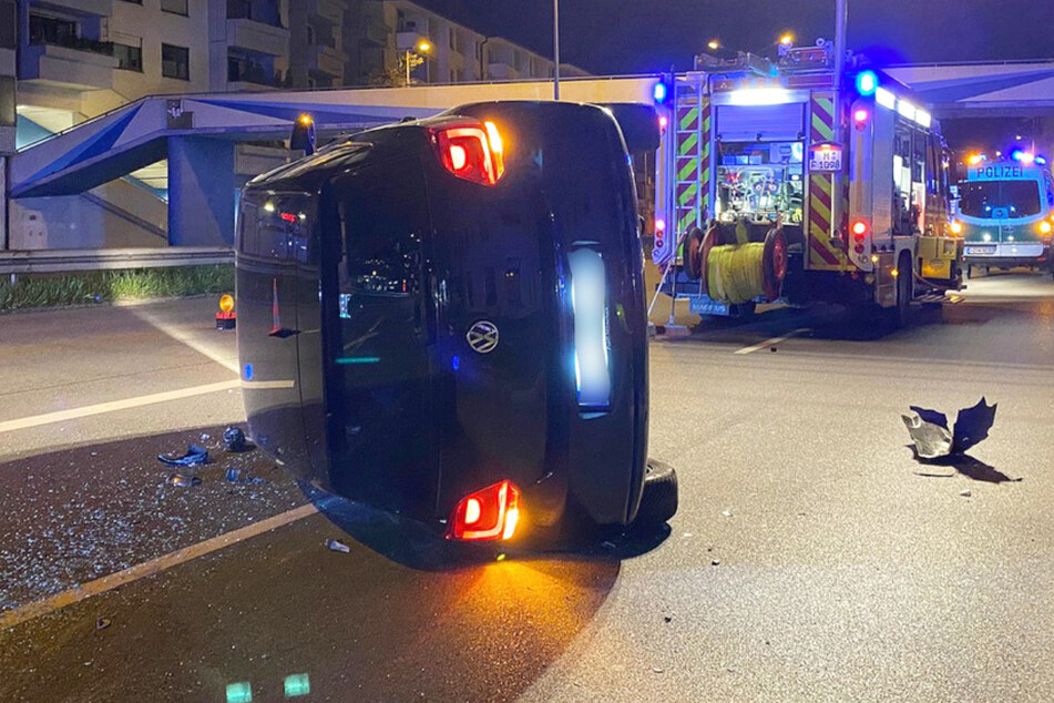 Der Fahrer des Volkswagens hatte Glück im Unglück: Er wurde bei dem Unfall in der Landeshauptstadt nur leicht verletzt.