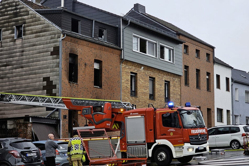 Die Feuerwehr war auch am Freitagmorgen noch im Einsatz.