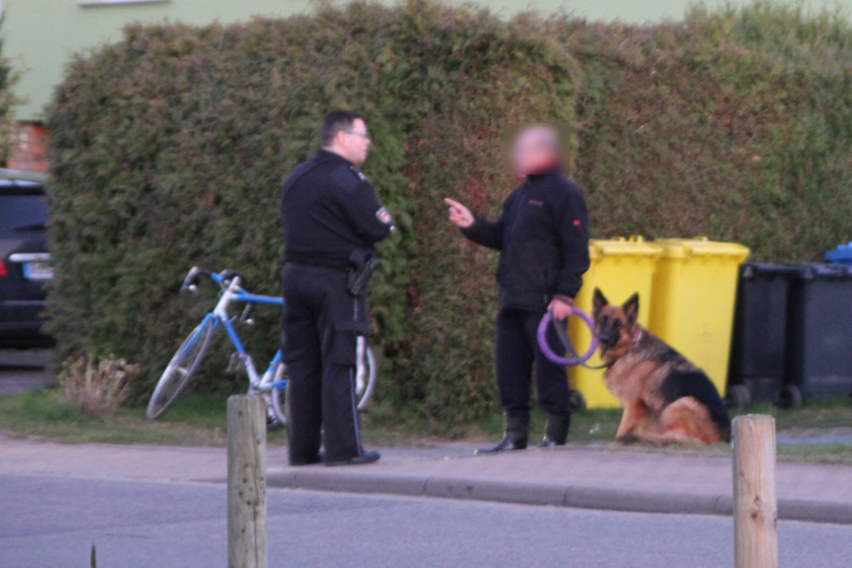 Schäferhund attackiert Radler und beißt ihn krankenhausreif