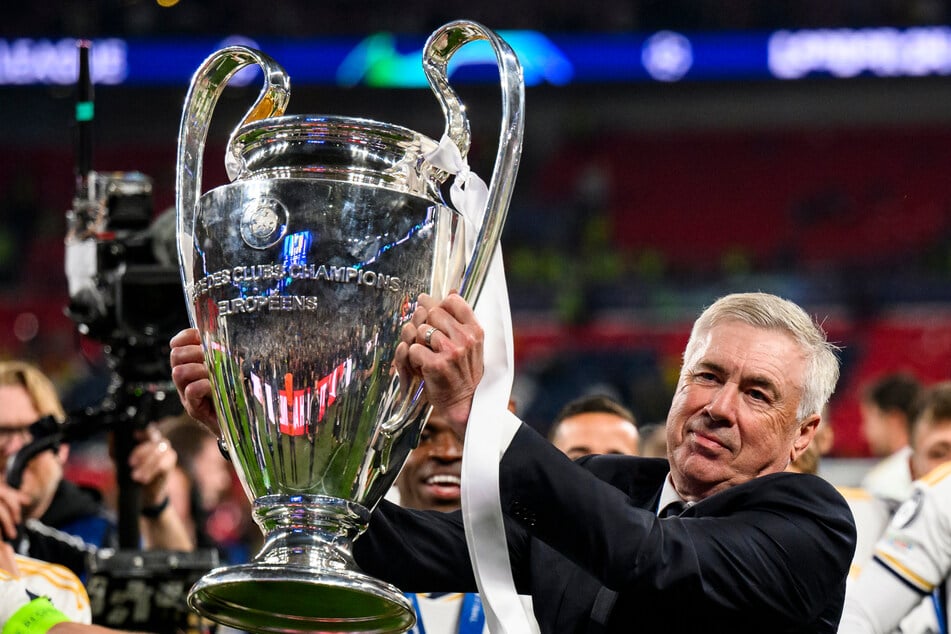 Andere sehnen sich nach dem Henkelpott der Champions League. Carlo Ancelotti (65) hat ihn schon fünfmal nach einem Triumph in die Höhe stemmen können.