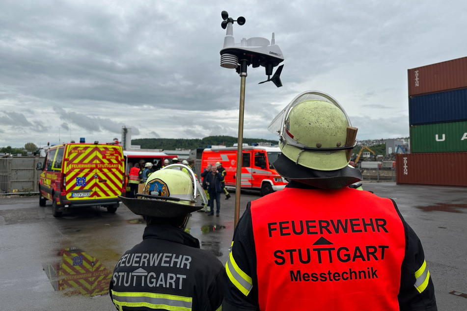 Am Hafen kamen spezielle Messgeräte der Feuerwehr zum Einsatz.