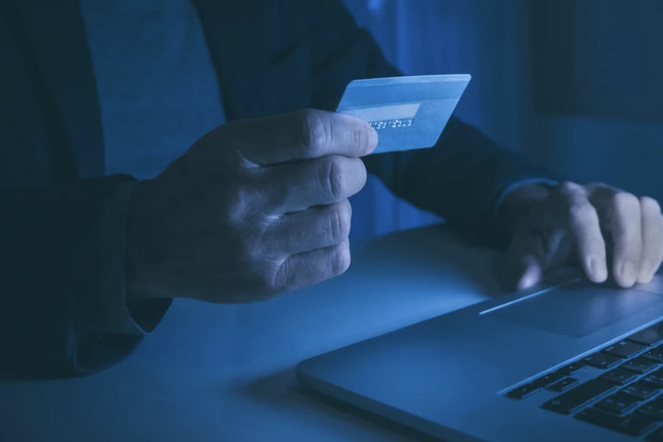 Dreister Betrug: Urlaubs-Buchung wird für Paar fast zur finanziellen Katastrophe