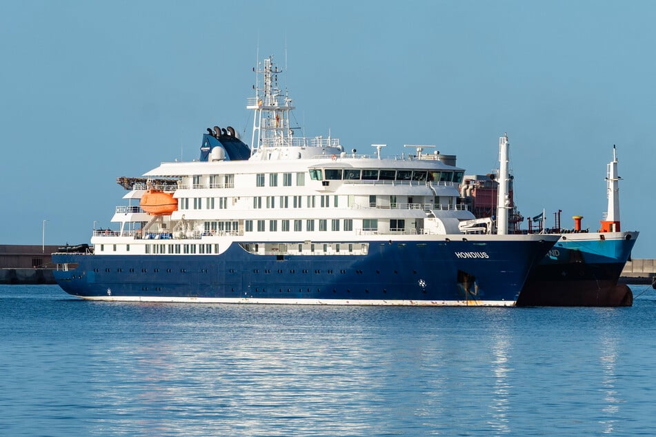 Die MV Hondius beendet am Montag ihre Rundreise in Rotterdam, wo auch die letzten verbliebenen Besatzungsmitglieder das Schiff verlassen.