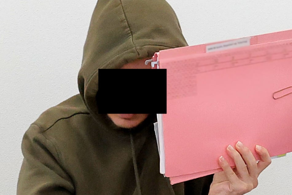 Mouemen A. (23) hüllte sich bislang in Schweigen.