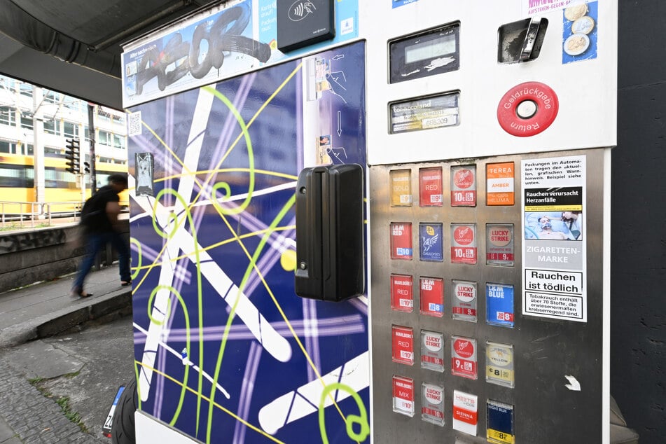 Zigarettenautomat in Bautzen gesprengt: Täter flüchten mit Beute