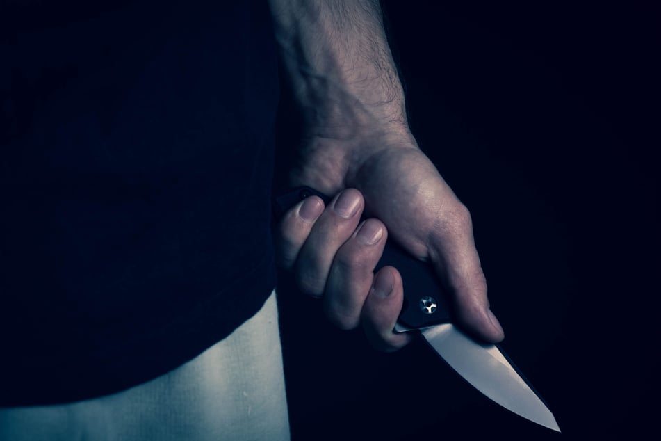Großeinsatz: 42-Jähriger zieht Messer im Supermarkt