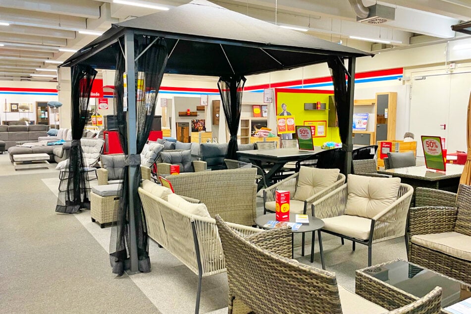 Am Montag (16.3.) startet in diesem Möbelhaus der große Räumungsverkauf