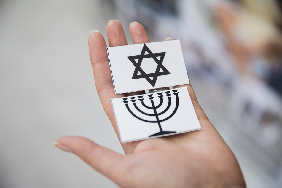 Die NRW-Landesregierung regiert mit der Förderung auf zunehmende Fälle von Antisemitismus aufgrund des Israel-Krieges.