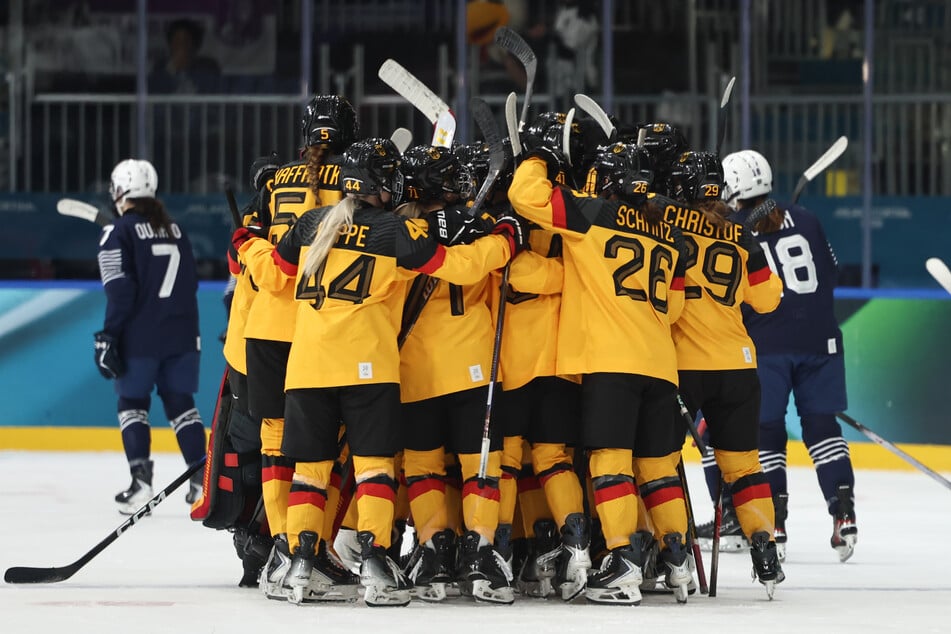 Deutschlands Eishockey-Frauen wollen die Sensation gegen Kanada schaffen.