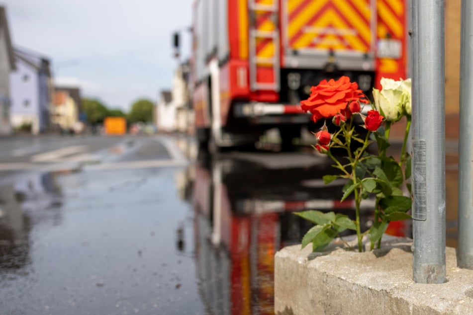 Köln: Nach Bike-Shop-Inferno: NRW-City mit besonderer Aktion für tote Feuerwehrleute