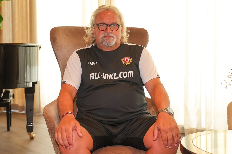 Mehr als 30 Jahre ist's her: Heiko Scholz (59) erinnerte sich an das Europapokalspiel zwischen Dynamo Dresden und Roter Stern Belgrad.