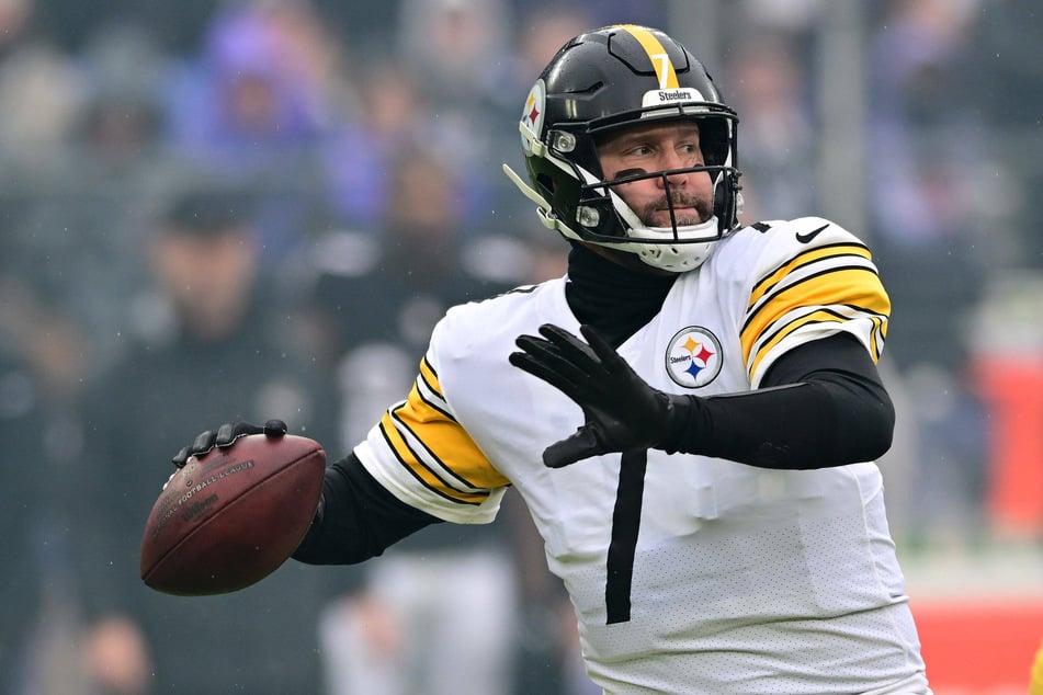 Steelers quarterback Ben Roethlisberger threw a touchdown against the Ravens on Sunday.