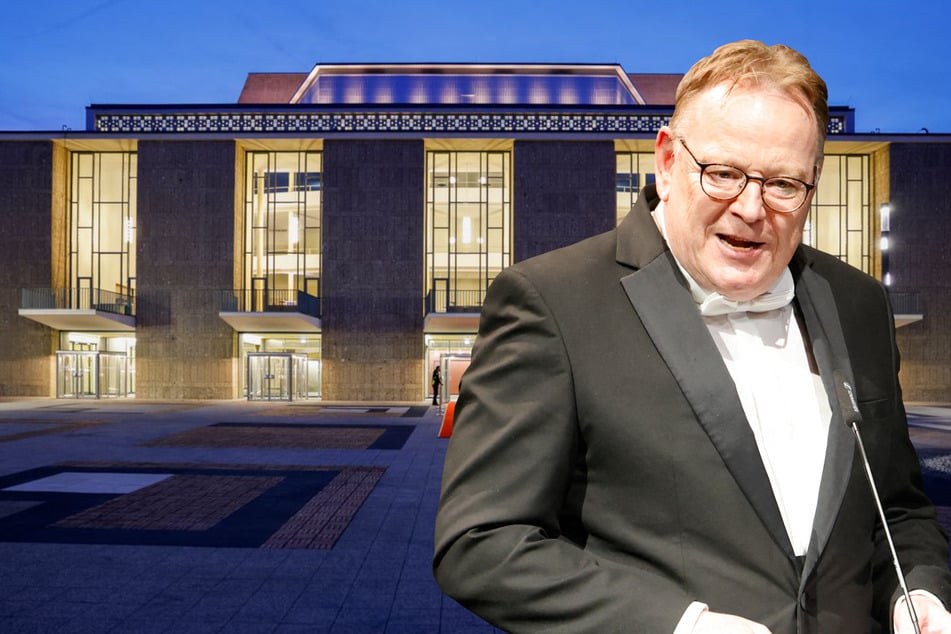 Köln: OB Burmester richtet sich bei Oper-Eröffnung an Kölns Bürger: "Entschuldige mich für die Fehler, die wir gemacht haben"