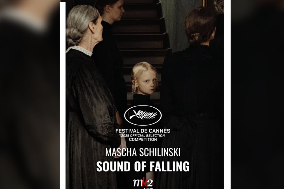 International wird "In die Sonne schauen" mit dem Titel "Sound of Falling" beworben.