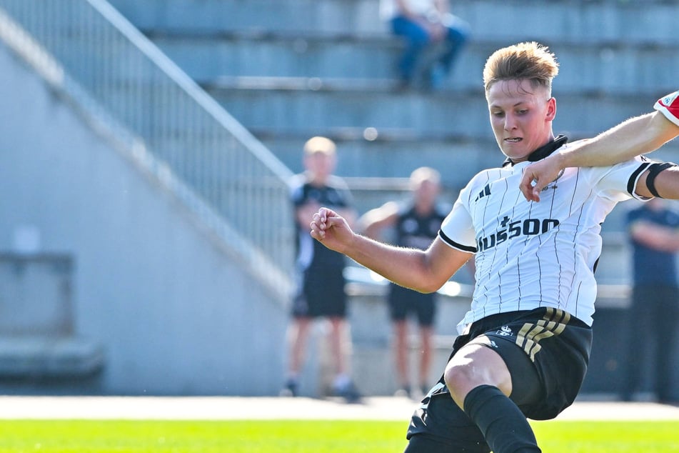 Transfermarkt im Ticker: Gladbach schnappt sich Abwehrtalent aus Polen