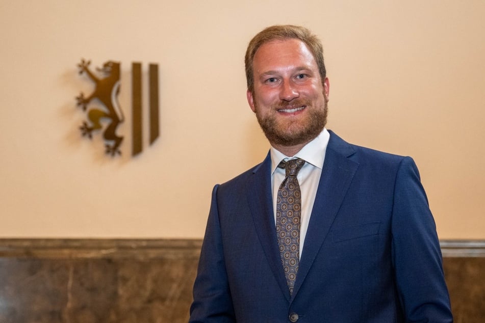 CDU-Fraktionschef und OB-Kandidat Michael Weickert (36) ist gegen eine Anhebung der Elternbeiträge für Krippen, Kitas und Horte.