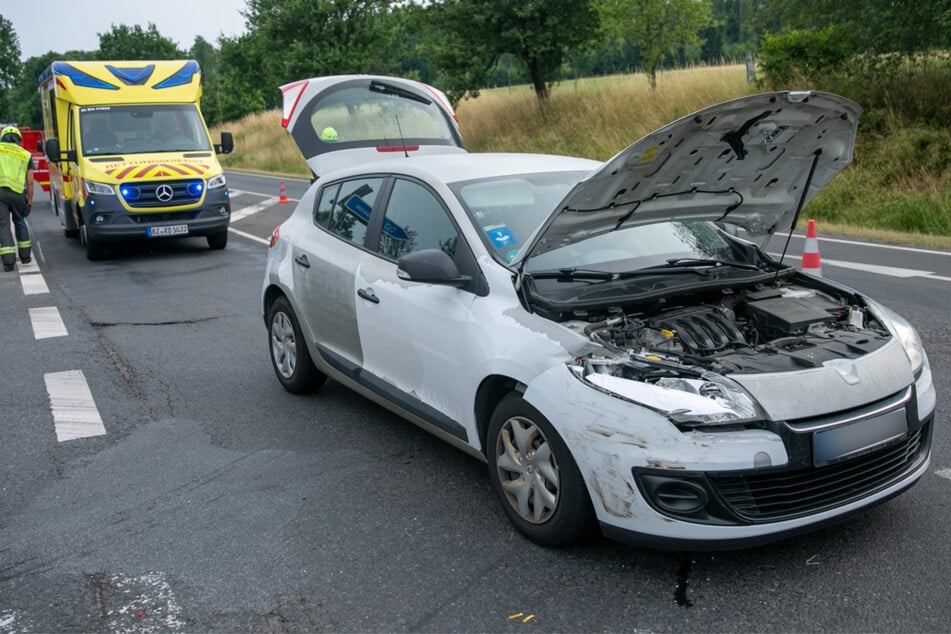 Vorfahrt missachtet: 36-Jähriger muss nach Unfall nahe A4 ins Krankenhaus