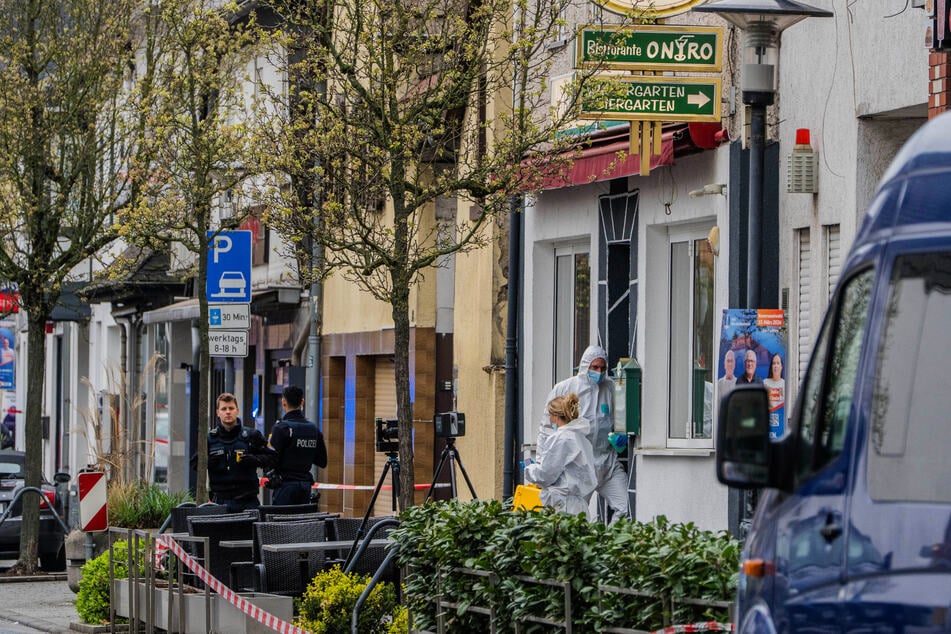 Warum sich am frühen Morgen Menschen in dem Lokal befanden, muss noch ermittelt werden. Es soll aber bis um 5 Uhr geöffnet haben.