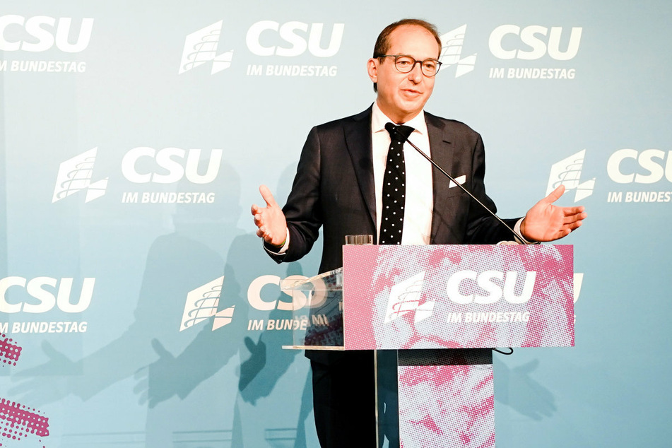 Alexander Dobrindt (50), Landesgruppenchef der CSU.