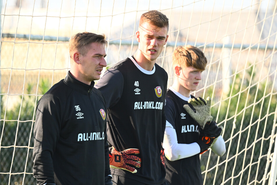 Die Dynamo-Keeper Kevin Broll (28, v.l.n.r.), Erik Herrmann (19) und Marlon Grafe (17) im Trainingslager in Belek.