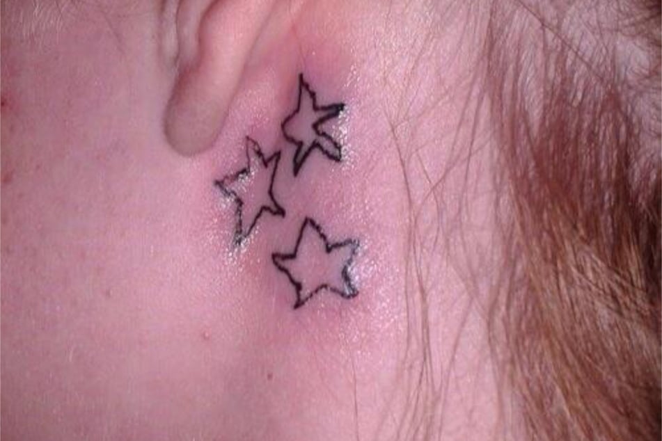 These three misshapen stars are being called the "worst tattoo ever" on Reddit.