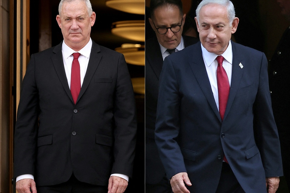 Ministerpräsident Benjamin Netanjahu (r) und Oppositionspolitiker Benny Gantz haben ihre Differenzen beiseite gelegt und eine gemeinsame Notstandsregierung gebildet. Nun soll der Krieg zu den Terroristen getragen werden