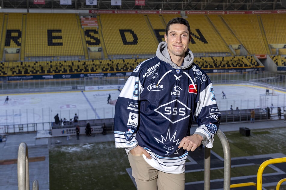 Eislöwen-Verteidiger Alec McCrea (30) fiebert dem Spiel im Rudolf-Harbig-Stadion schon seit Monaten entgegen.