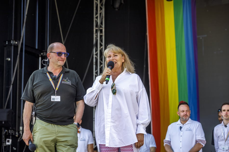 Petra Köpping (66, SPD) sprach die Eröffnungsworte zur CSD-Parade.