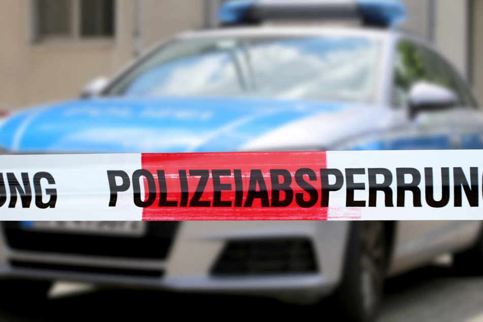 Die Polizei ermittelt, nachdem unbekannte Täter in Magdeburg in ein Geschäft einbrechen wollten. (Symbolbild)