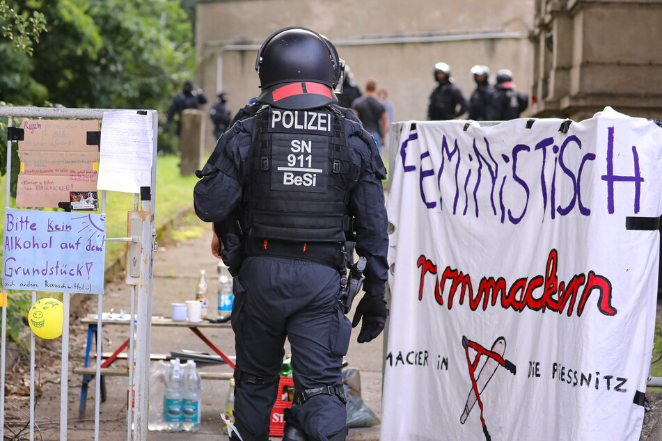 Das seit mehr als zehn Jahre verfallende Haus wurde am Anfang der vergangenen Woche besetzt.