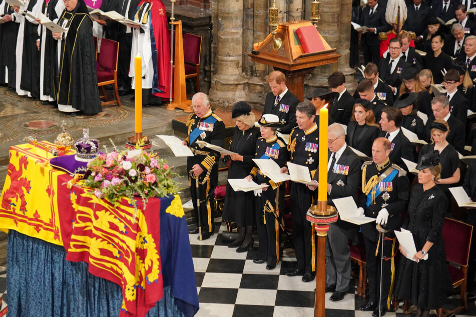 Die Trauerfeier fand in der Westminster Abbey statt.