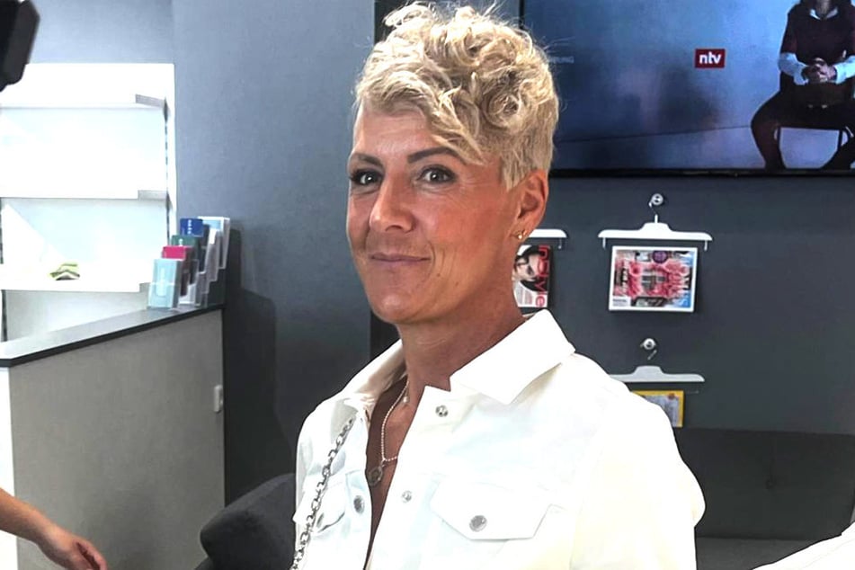 Collie-Züchterin Bianca (46) hat sich für einen sauberen, androgynen Look mit pinken Highlights entschieden. Der war allerdings nicht günstig.