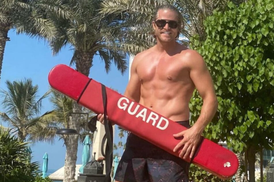 Neuer Job? Ex-Bachelor Paul Janke zeigt sich als sexy Lifeguard
