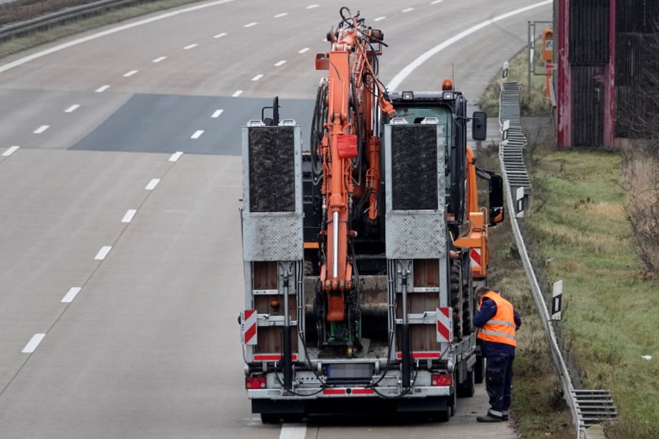 Unfall A4: Nach Lkw-Unfall: A4 bei Chemnitz gesperrt