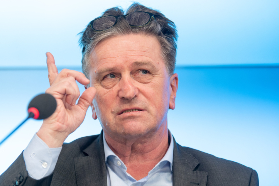 Baden-Württembergs Gesundheitsminister Manne Lucha (59, Grüne).