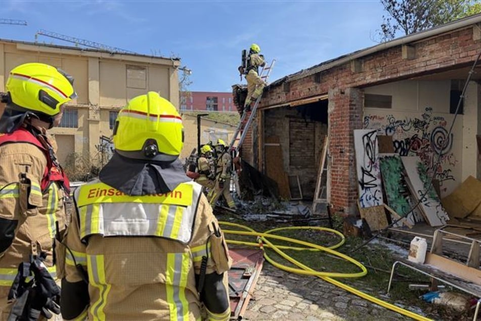 Insgesamt war die Berliner Feuerwehr mit 36 Kräften im Einsatz.