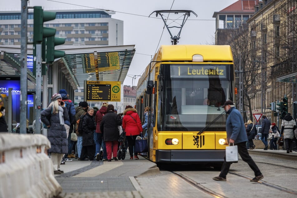 Zur Adventszeit stocken die DVB ihr Angebot auf. (Archivbild)