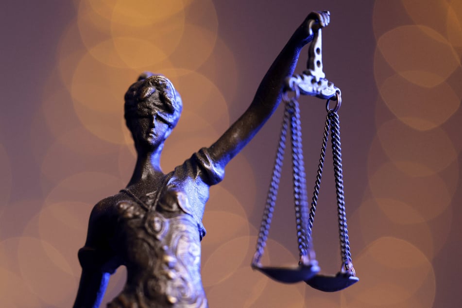 Ohne Schöffen ist Justizia auch im Freistaat blind.