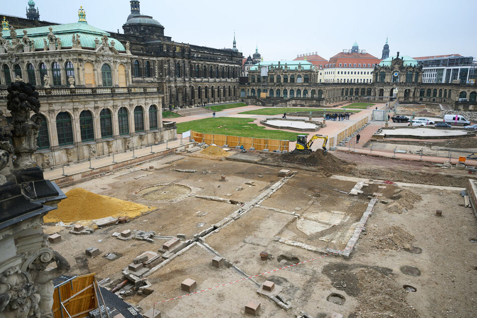 Das sehr gut erhaltene Fundament eines Wasserbeckens aus "Pöppelmanns Garten".