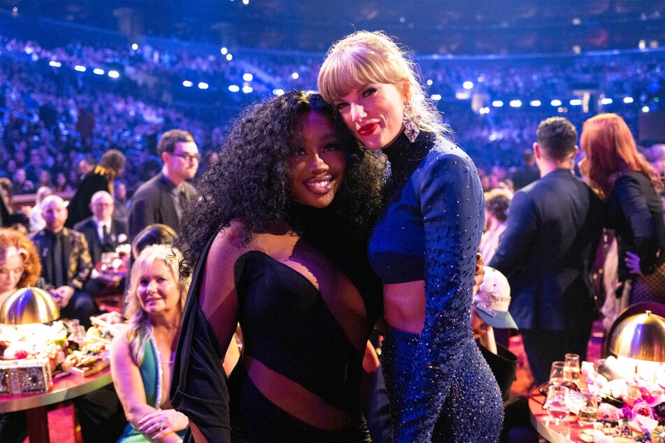 SZA (l.) and Taylor Swift, seen at last year's Grammy Awards, are both nominated this year in Album and Record of the Year categories