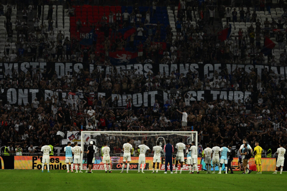 Die Fansvon Olympique Lyon zählten das Team am Sonntagabend in aller Deutlichkeit an.