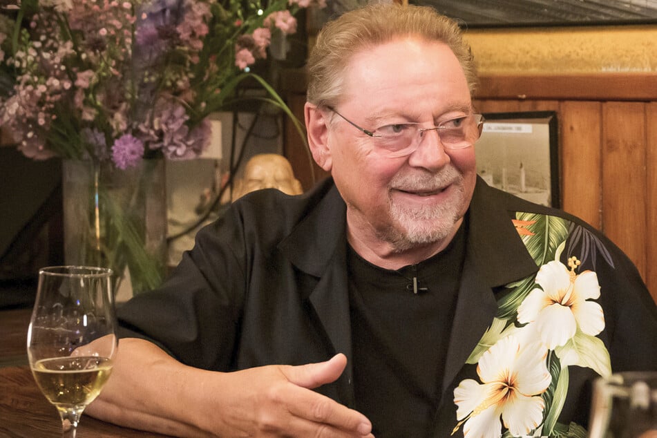 "Diese Sendung enthält verstörendes Material": Jürgen von der Lippe mit Warnung bei "Inas Nacht"