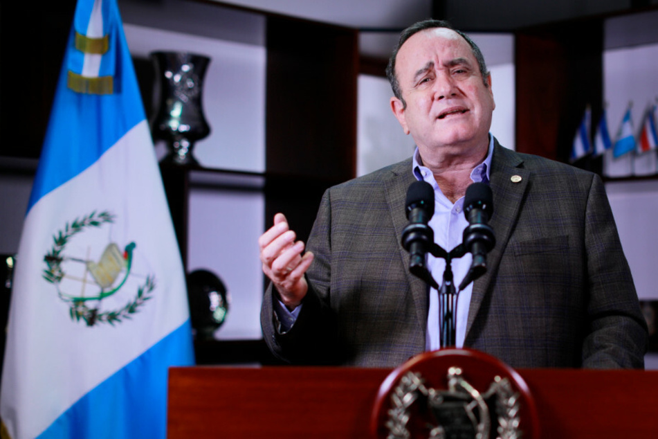 Der Präsident Guatemalas, Alejandro Giammattei (64), hat sich nach eigenen Angaben von der Krankheit Covid-19 erholt.
