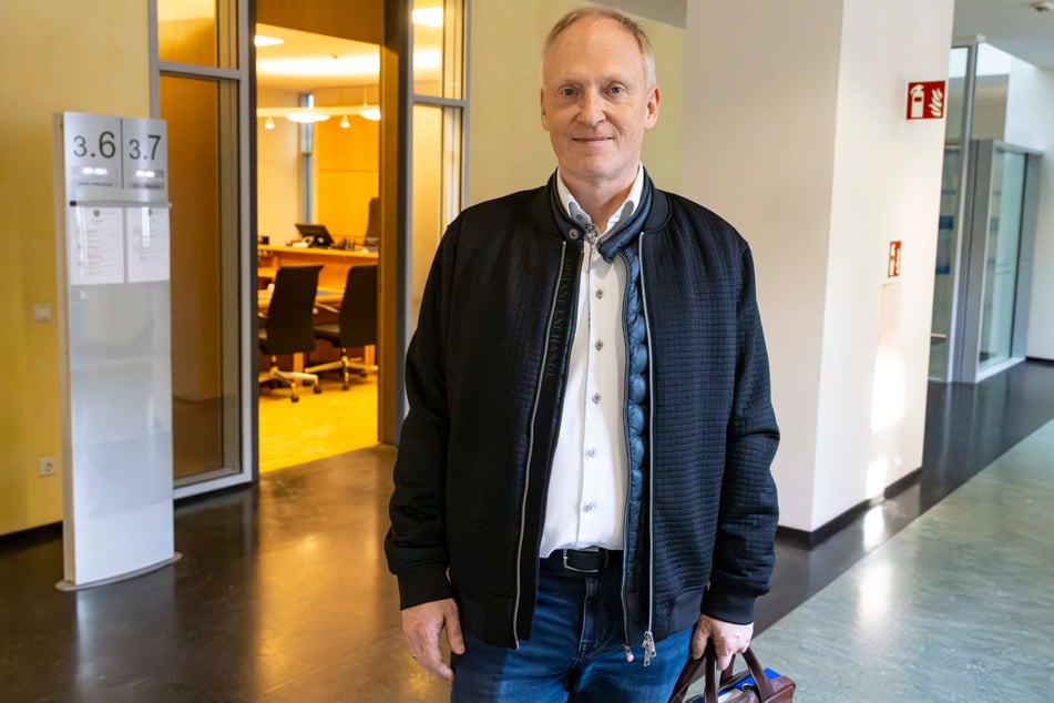 Apotheker Jens Rudolph (60) wird wieder fließend Wasser haben, so das Urteil des Oberlandesgerichts.