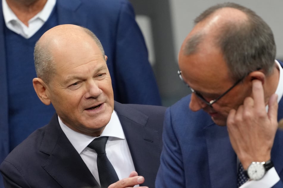 Kanzler Olaf Scholz (66, SPD) braucht jetzt dringend Unterstützer, vor allem Kanzlerkandidat Friedrich Merz (69, CDU).