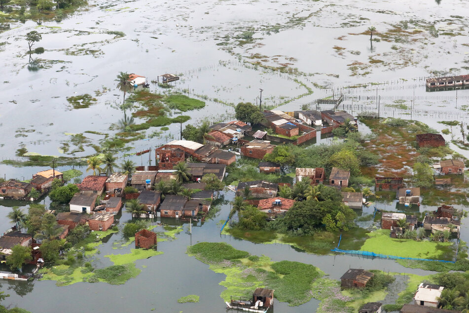 Nach den heftigen Regenfällen und Überschwemmungen stieg die Anzahl der Toten in Brasilien auf mindestens 40.