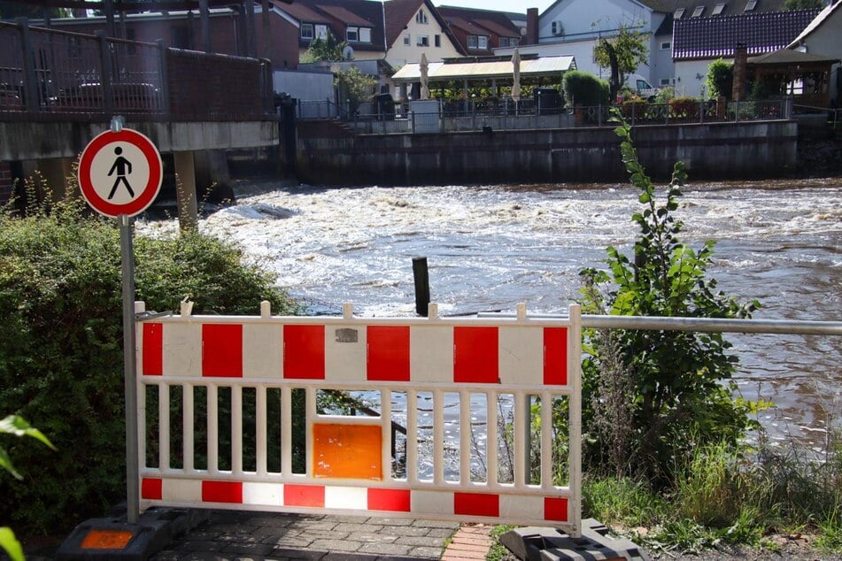 In Spremberg (Spree-Neiße-Kreis) hat der Pegel der Spree Alarmstufe 1 erreicht.